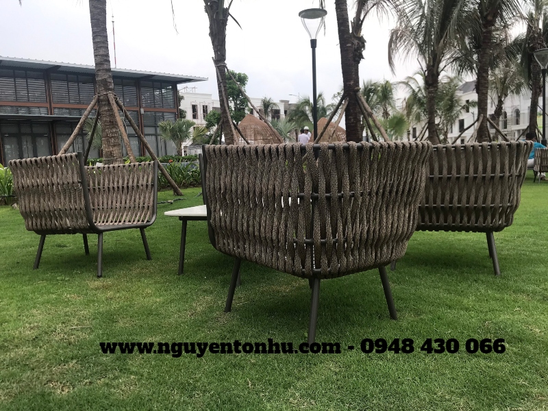 bàn ghế  ngoài trời thanh lý, 
