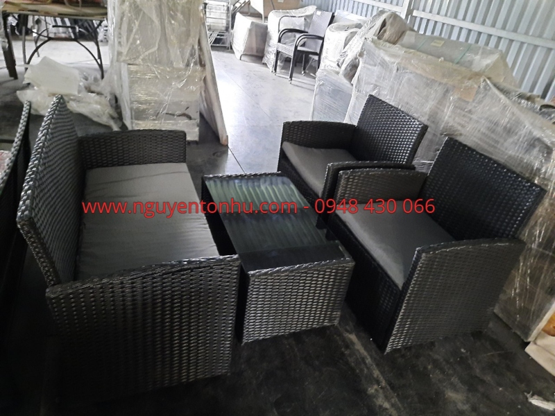 sofa nhựa giả mây